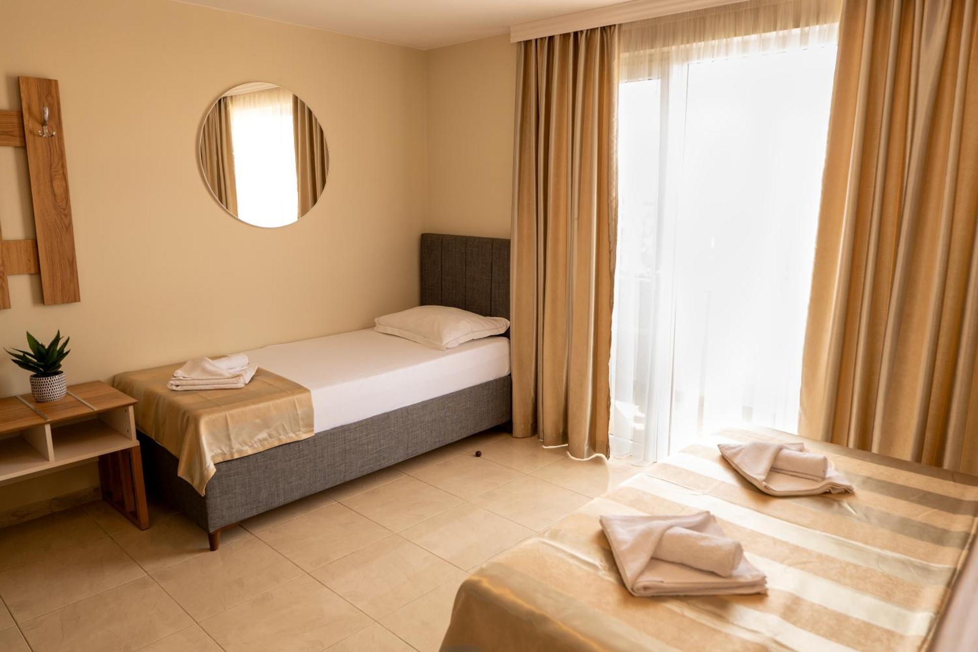מלון פומורי Rodos House מראה חיצוני תמונה